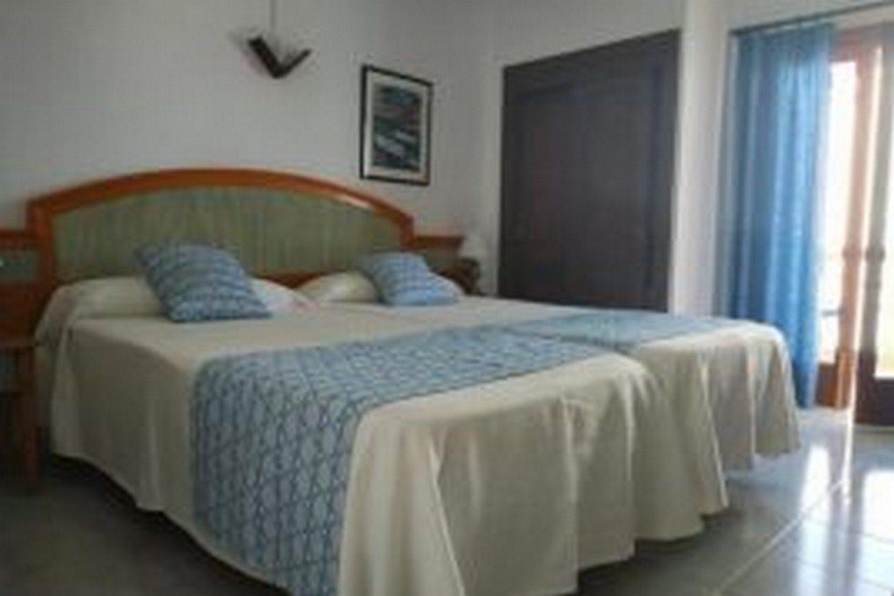 Hotel Martorell By Mhr Colonia de Sant Jordi Екстер'єр фото