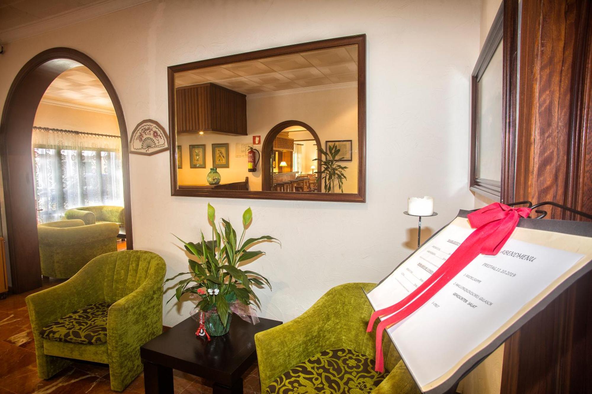 Hotel Martorell By Mhr Colonia de Sant Jordi Екстер'єр фото