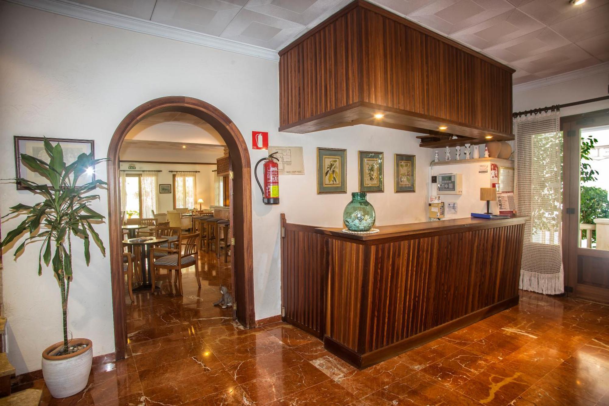 Hotel Martorell By Mhr Colonia de Sant Jordi Екстер'єр фото