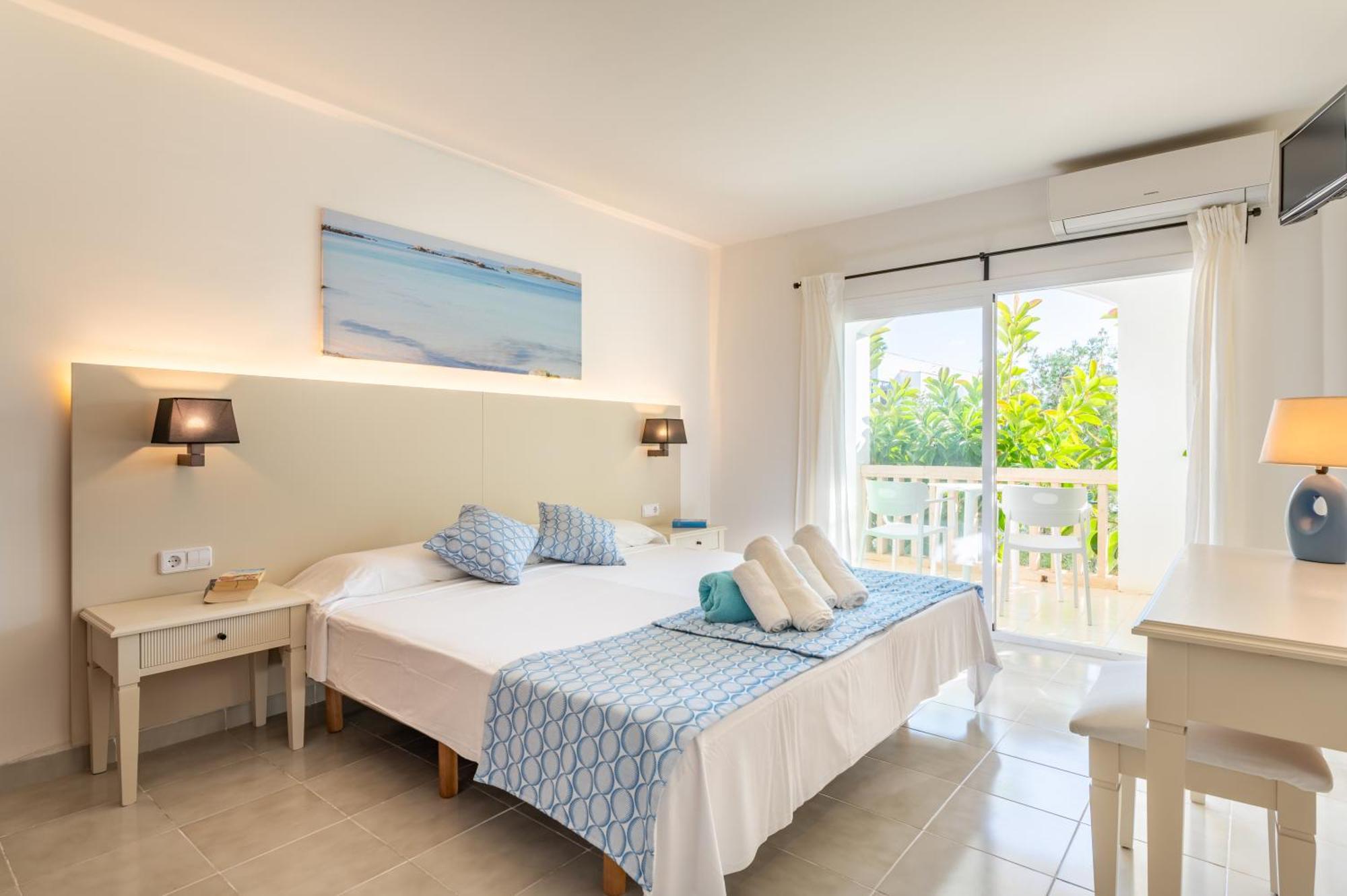 Hotel Martorell By Mhr Colonia de Sant Jordi Екстер'єр фото