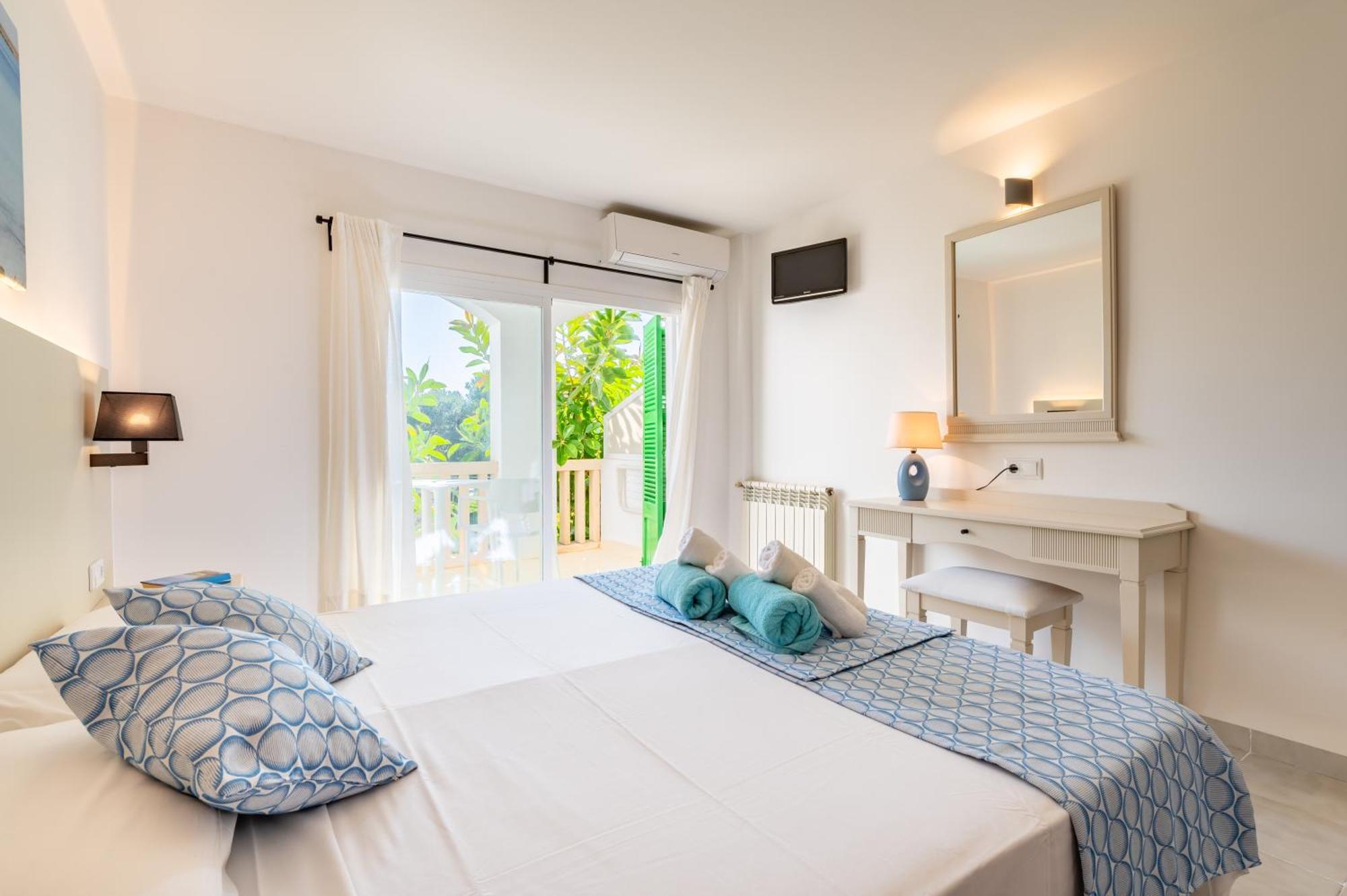Hotel Martorell By Mhr Colonia de Sant Jordi Екстер'єр фото